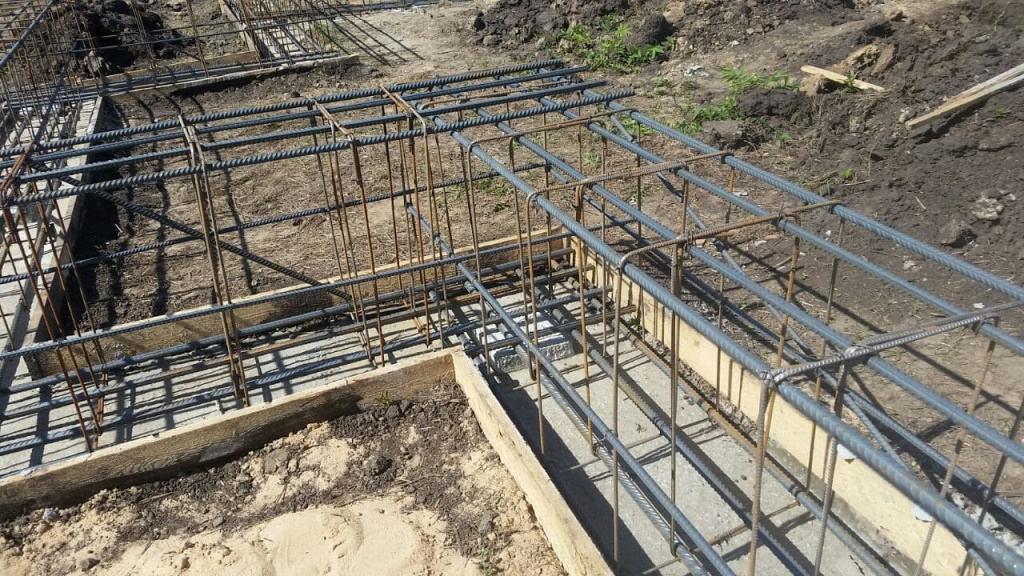 разница между арматурой а400 и а500